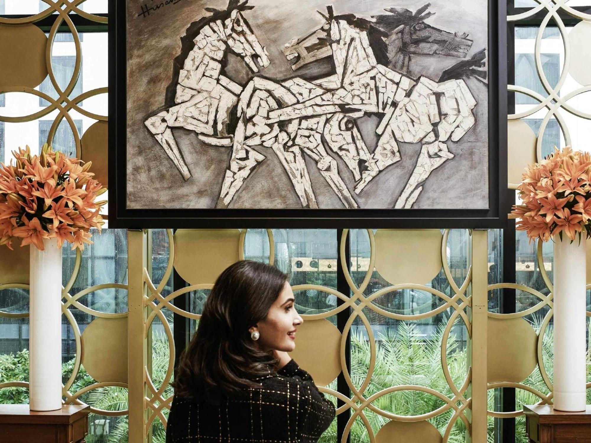 Pullman New Delhi Aerocity Exteriér fotografie The Artist