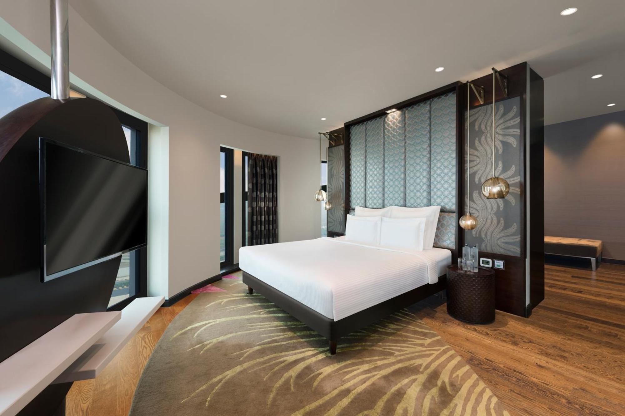 Pullman New Delhi Aerocity Exteriér fotografie Suite bedroom